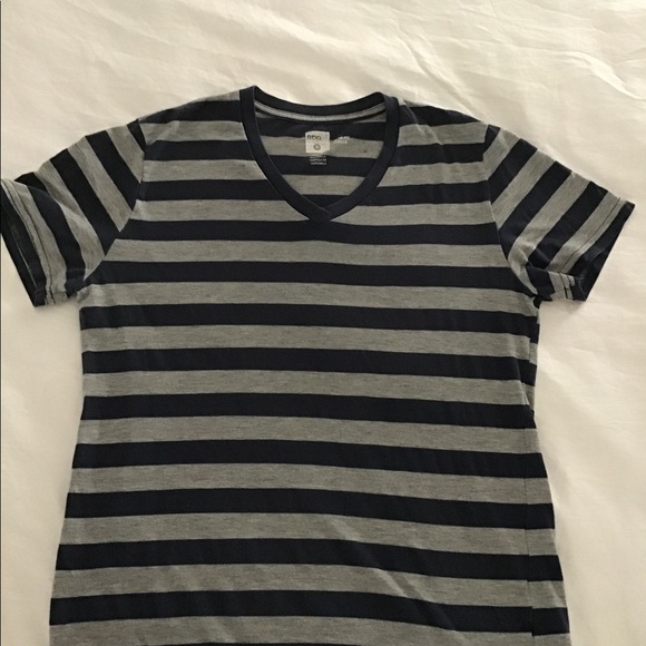 Urban Outfitters BDG Men’s V-Neck T-Shirts 5 Pack - Picture 2 of 6